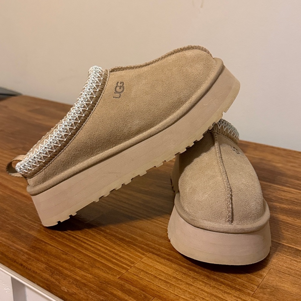 UGG Tazz Platform Slippers
